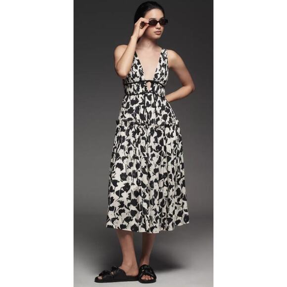 En Saison Dresses & Skirts - En Saison Laurel Sleeveless Midi Dress Size Small
